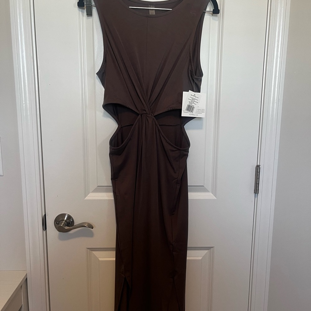 BEYOND YOGA Around The World Front Twist Dress in woodland